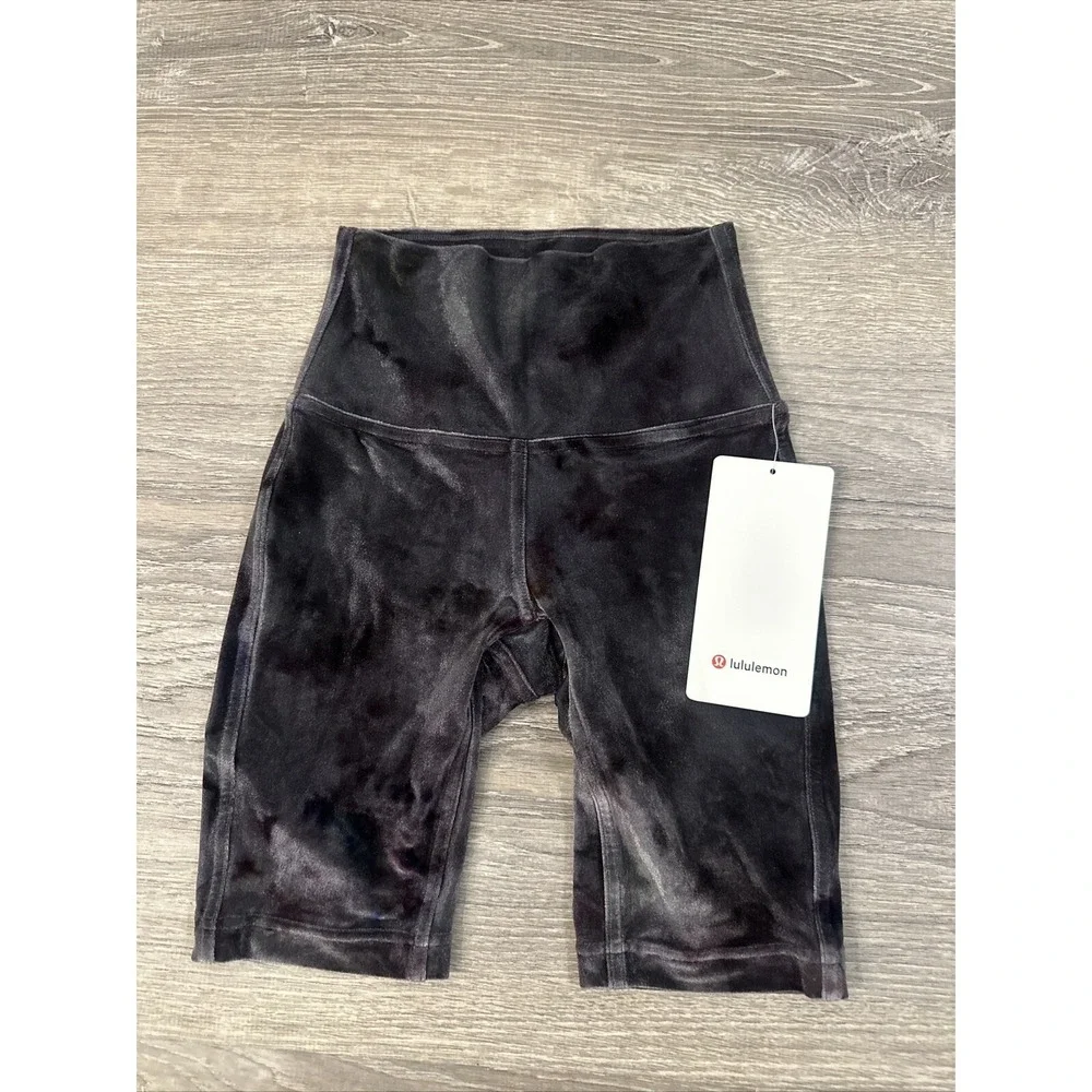 LULULEMON WUNDER LOUNGE Biker Yoga SHORTS 8